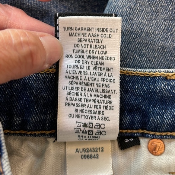 7 For All Mankind Luxe Vintage Fray Jean Mini Skirt Size 26 - Picture 9 of 10